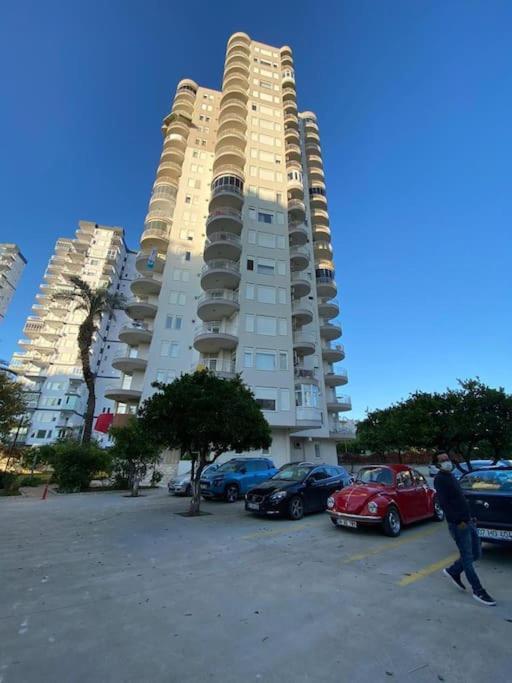Daire Deniz Manzarali Havuzlu Full Esyali Kiralik Daire