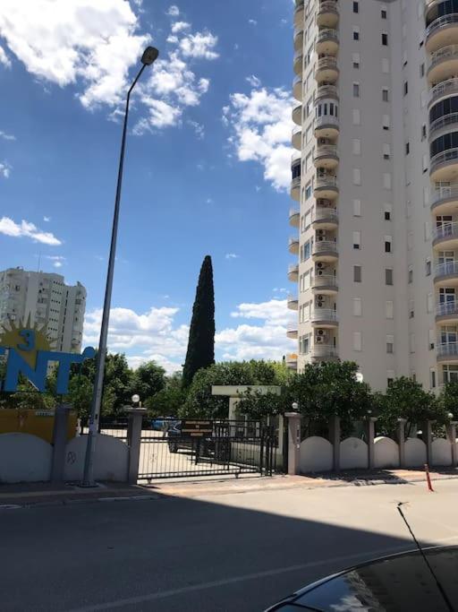 Deniz Manzarali Havuzlu Full Esyali Kiralik Daire * Antalya