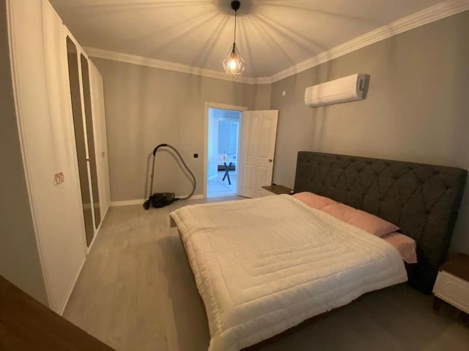 Deniz Manzarali Havuzlu Full Esyali Kiralik Daire Daire Antalya
