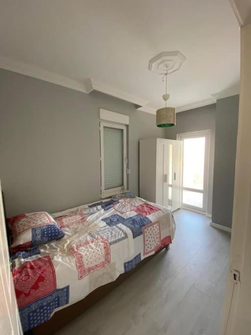 Deniz Manzarali Havuzlu Full Esyali Kiralik Daire Antalya